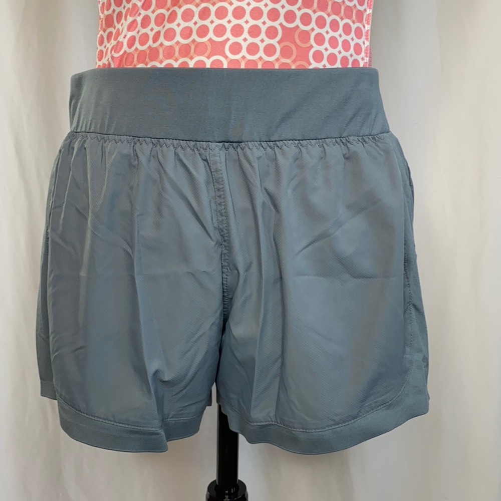 Athleta lightweight gray shorts